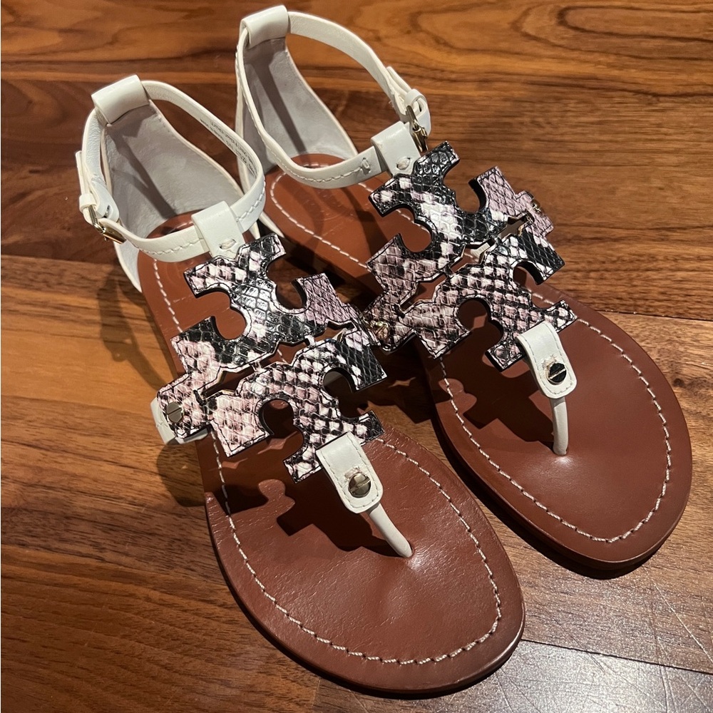 Tory Burch Flat Thong Sandals - Phoebe in EXCELLENT condition! Only worn once!